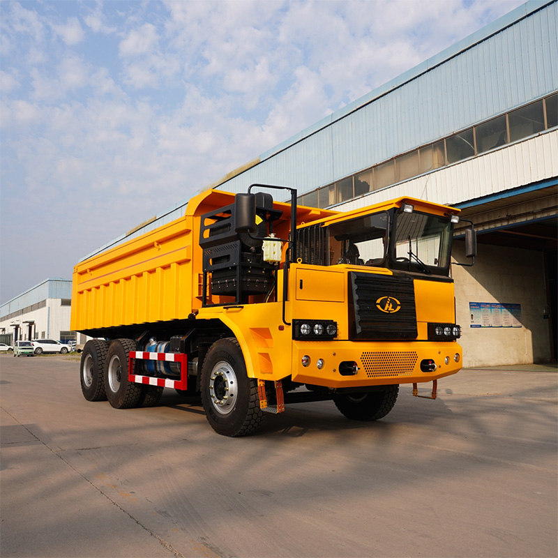 30-Tonnen-Muldenkipper