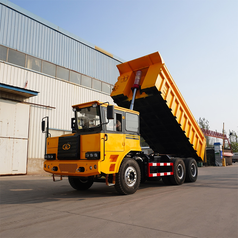 30-Tonnen-Muldenkipper