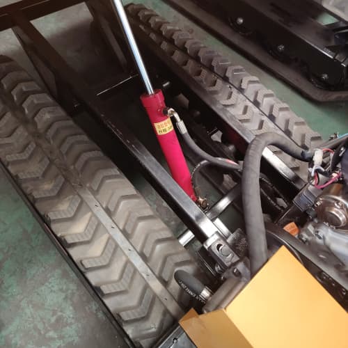 شاحنة قلابة صغيرة سعة 1.8 طن مع مسارات