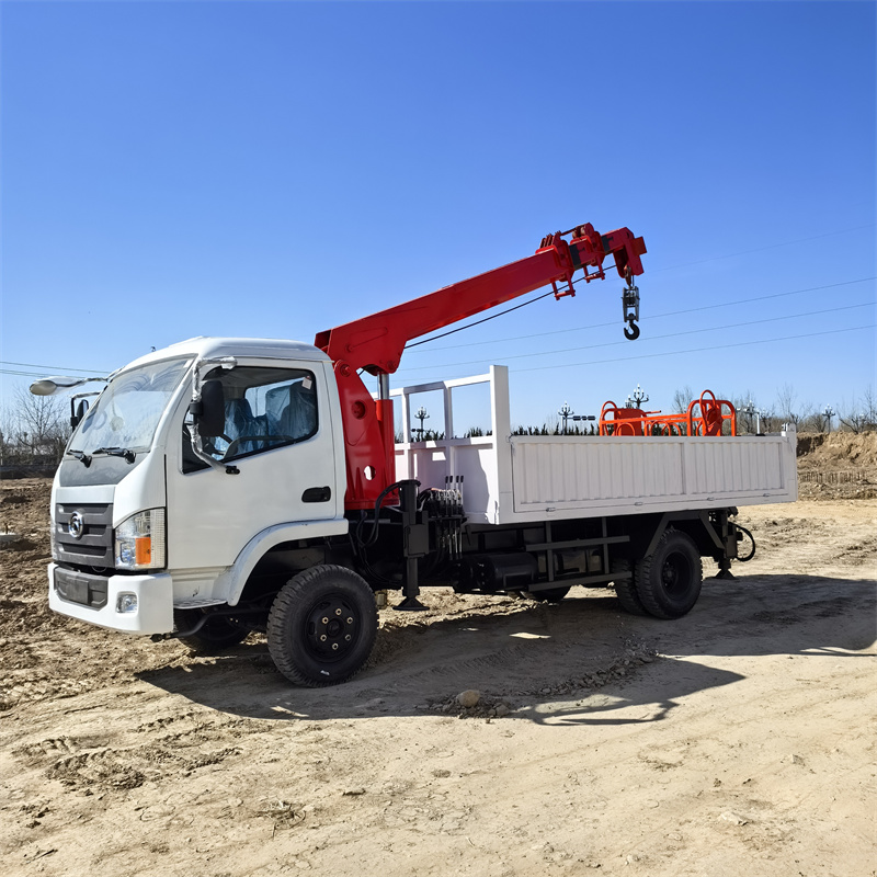 رافعة مثبتة على شاحنة سعة 5 أطنان