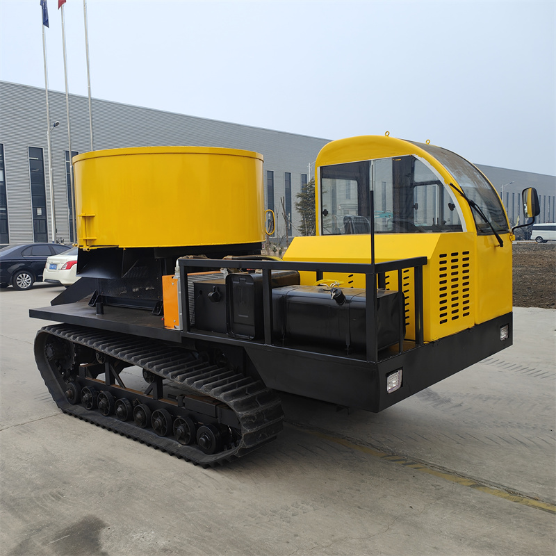 خلاطة خرسانة مجنزرة سعة 3 أمتار مكعبة