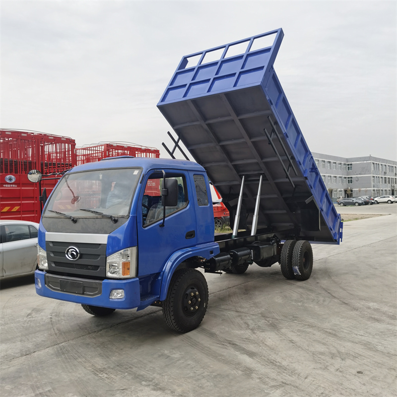 شاحنة قلابة سعة 15 طنًا