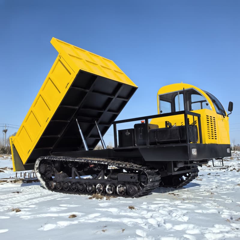 Camion benne à chenilles de 10 tonnes testé sur la neige