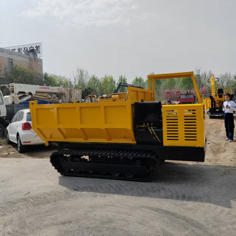 شاحنة قلابة صغيرة بوزن 4 أطنان