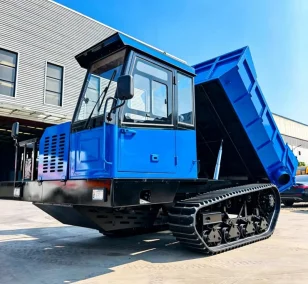 Crawler dumper with Discharge Port