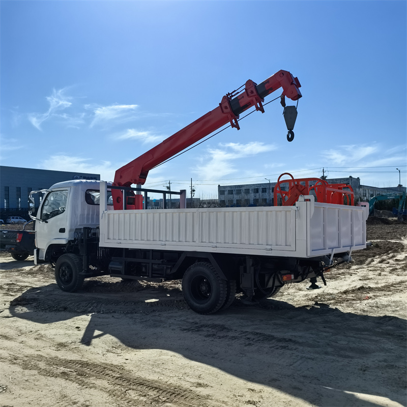 رافعة مثبتة على شاحنة سعة 5 أطنان